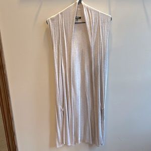 Women’s sleeveless open front cardigan